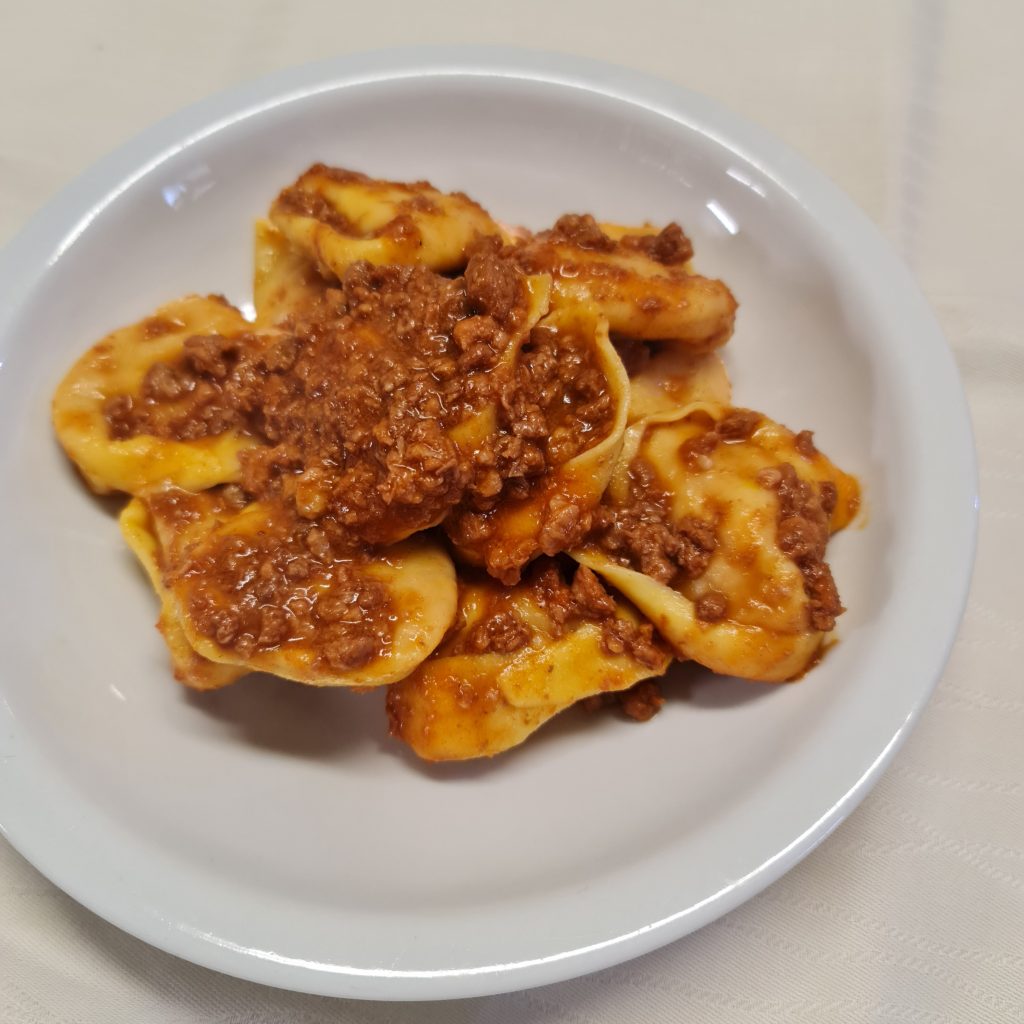 CAPPELLACCI DI ZUCCA AL RAGÙ